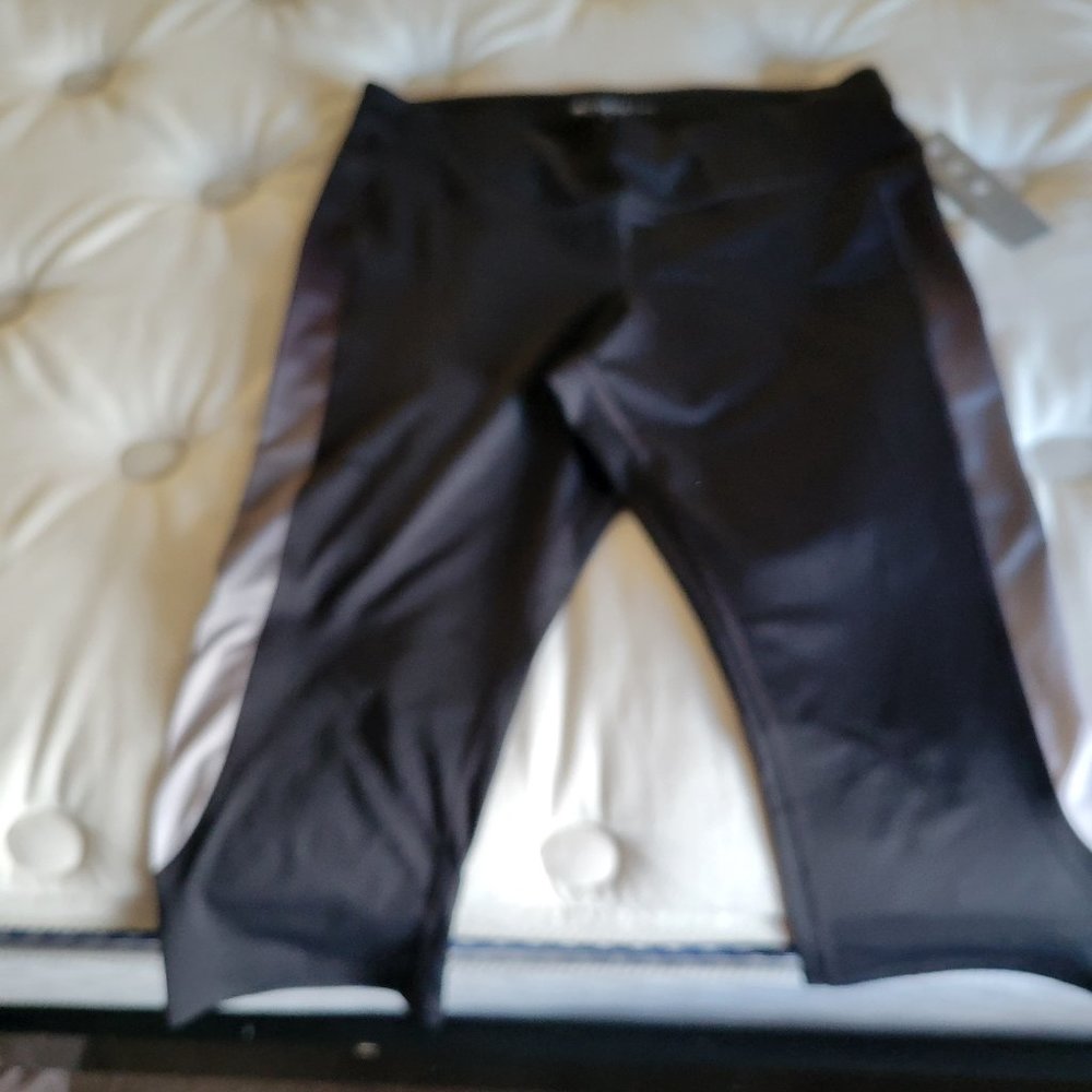Ideology NWT crop leggings 1x